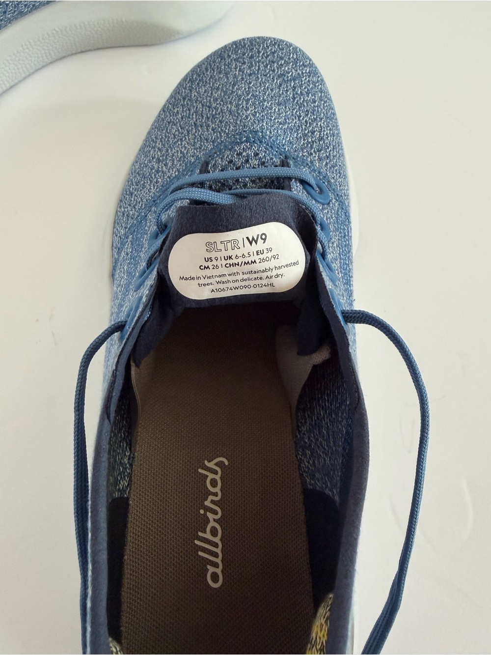 ALLBIRDS SuperLight lightweight Tree Runners sneakers shoes NWOB Size 9 - Picture 4 of 12